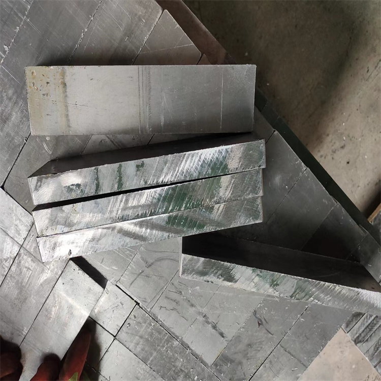 1739159524912441.jpg 大锯铅块 (41).jpg